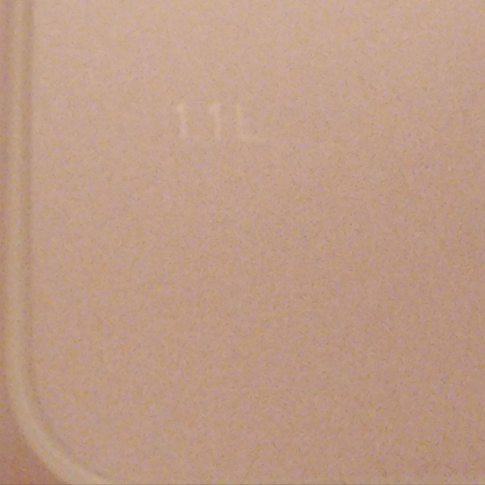 22 Plastic Tupperware Set Brand New. Never Used. 1 Stack Is 450ML And 1.1 Liter - Picture 4 of 4
